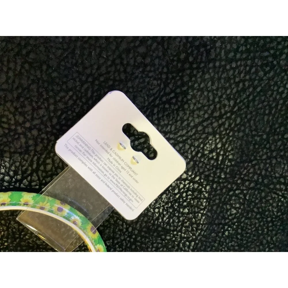 NWT‎ Sunflower Print Wristlet Key Ring With Tassel